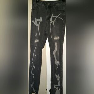 Women graphic distress jeans